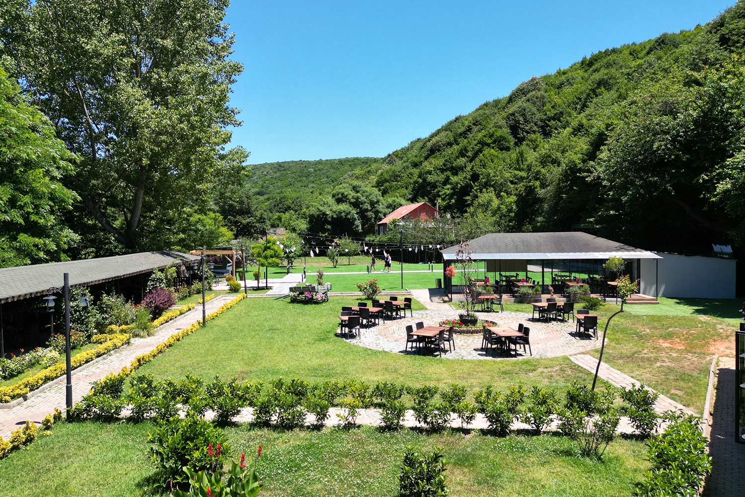 Adess Hotel